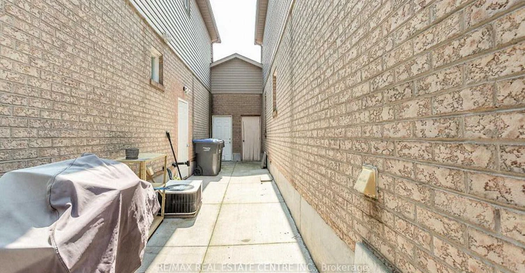 Upper-1051 Blizzard Road, Mississauga, ON, L5V 1T2 - 32