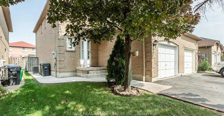 Upper-1051 Blizzard Road, Mississauga, ON, L5V 1T2 - 2