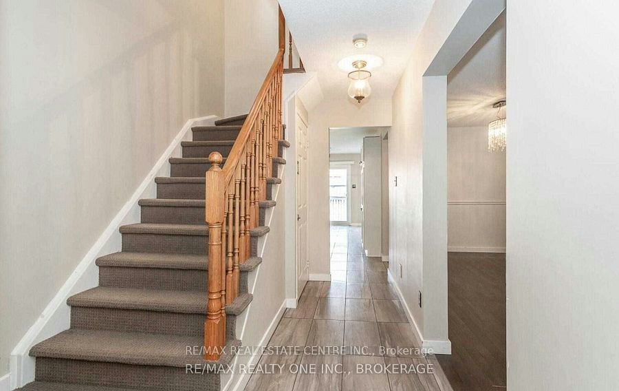 Upper-1051 Blizzard Road, Mississauga, ON, L5V 1T2 - 5