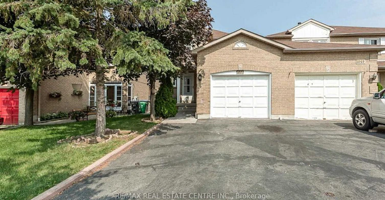 Upper-1051 Blizzard Road, Mississauga, ON, L5V 1T2