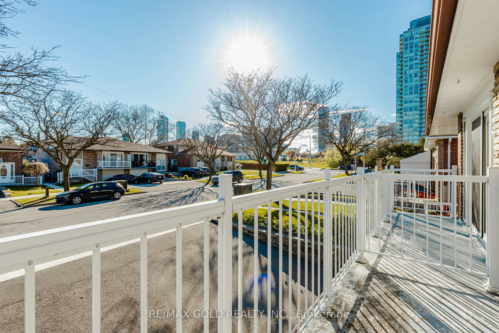38 Achill Crescent, Mississauga, ON, L5B 1L1
