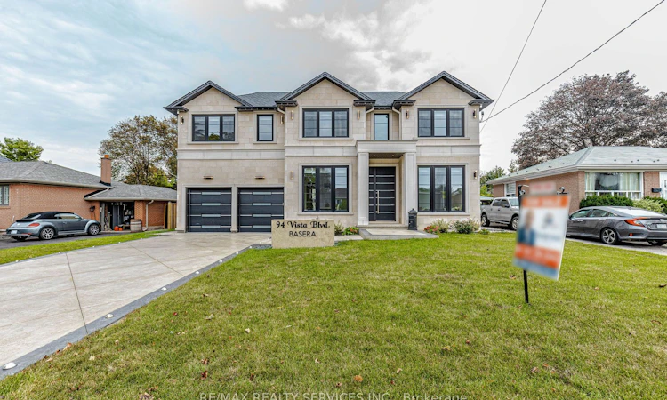 94 Vista Boulevard
