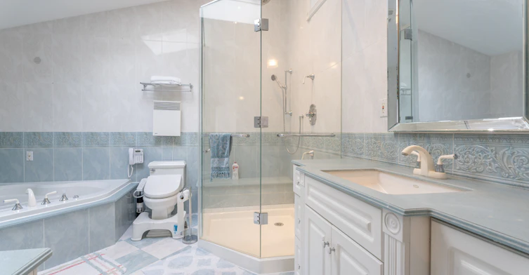 2221 Greenhurst Avenue, Mississauga, ON, L4X 1J5 - 22