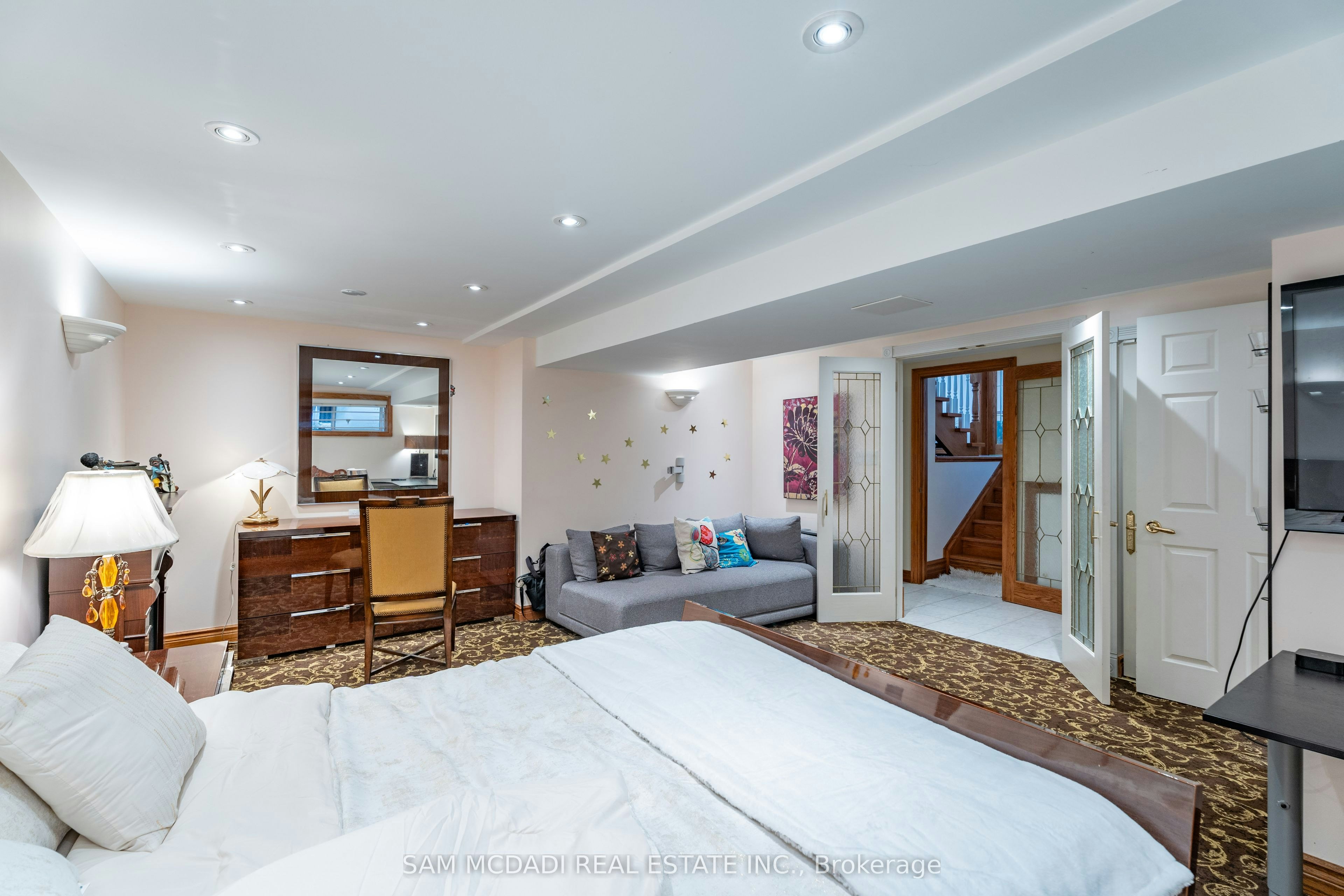 2221 Greenhurst Avenue, Mississauga, ON, L4X 1J5 - 34
