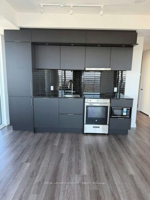 4805-448 Burnhamthorpe Road SE, Mississauga, ON, L5B 0R4 - 2
