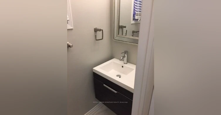 Upper-7092 Walworth Court, Mississauga, ON, L5N 7L4 - 9