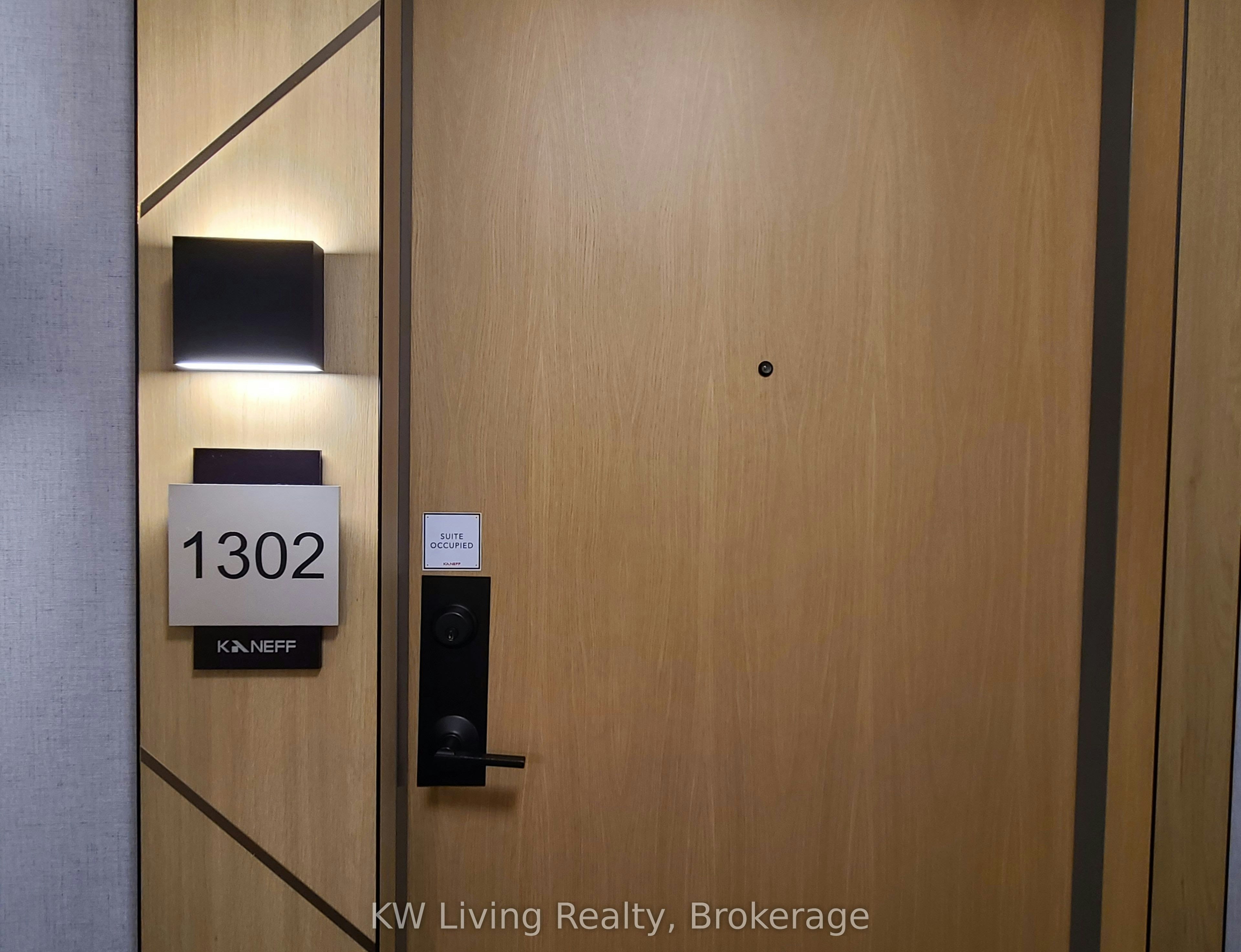 1302W-202 Burnhamthorpe Road E, Mississauga, ON, L5A 0B2