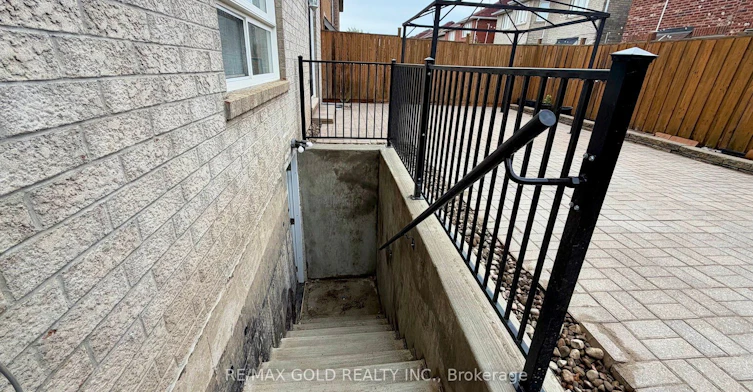 244 Brisdale Drive, Brampton, ON, L7A 2T3 - 2