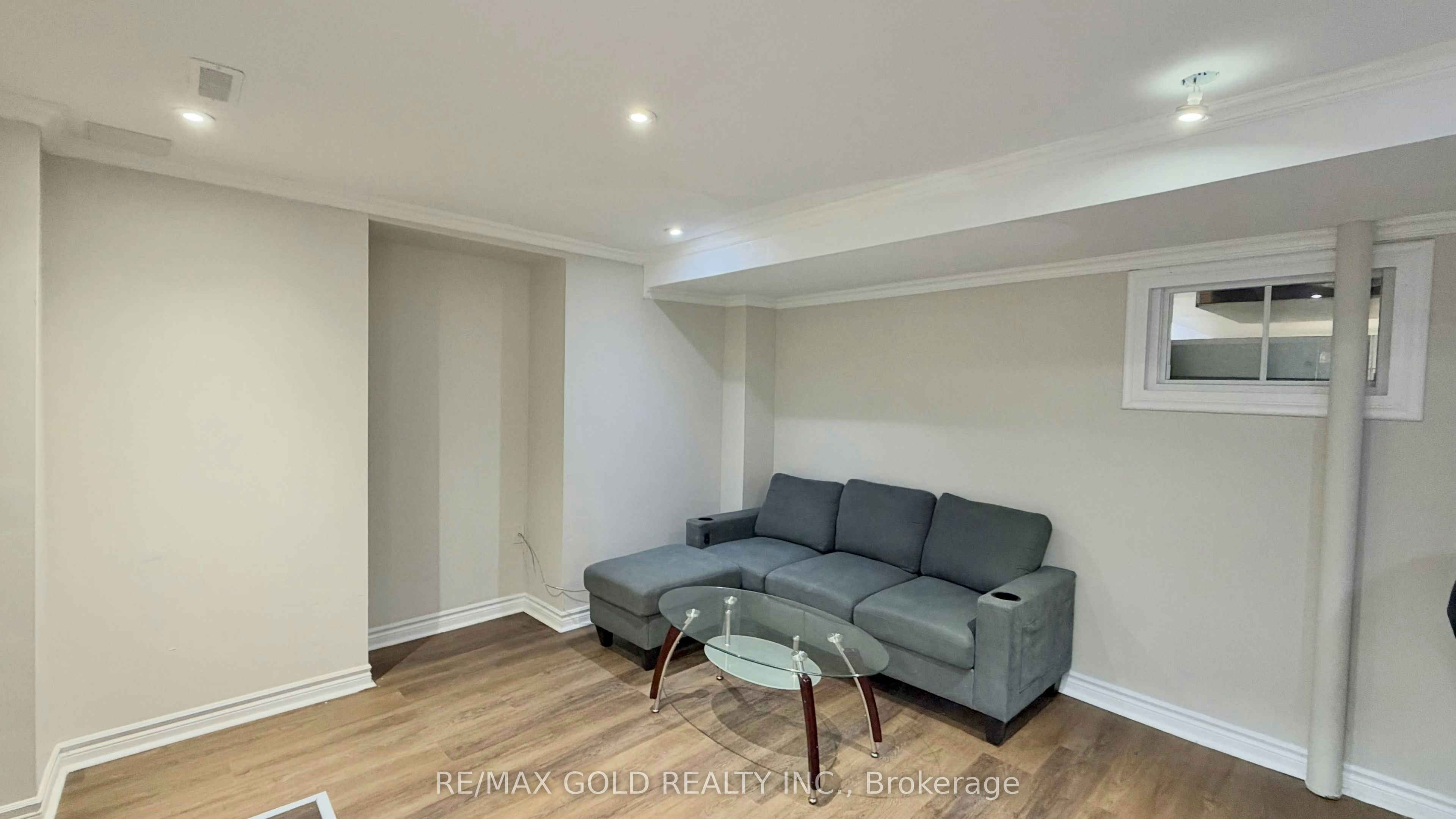 244 Brisdale Drive, Brampton, ON, L7A 2T3 4