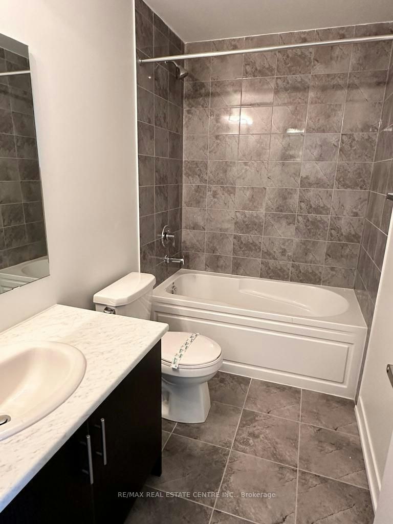 410 3401 Ridgeway Drive, Mississauga, ON, L5L 0B9 - 8