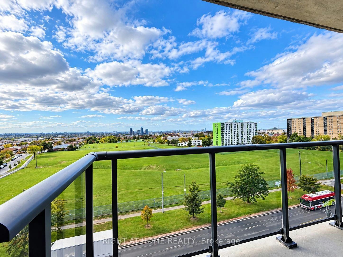 714-2825 Jane Street, Toronto, ON, M3N 0A8 - 18
