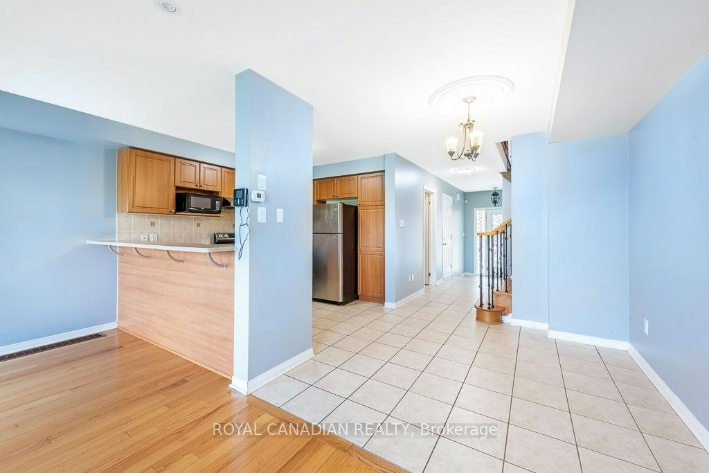 22 Bay Breeze Drive, Brampton, ON, L6R 0M1 - 10
