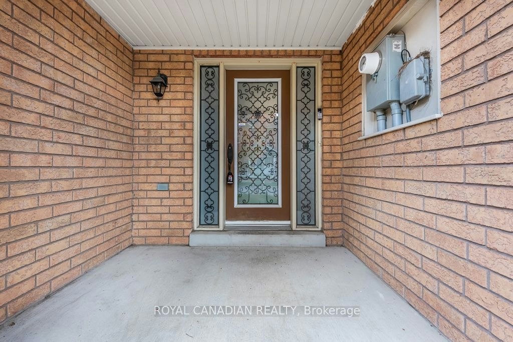 22 Bay Breeze Drive, Brampton, ON, L6R 0M1 - 5