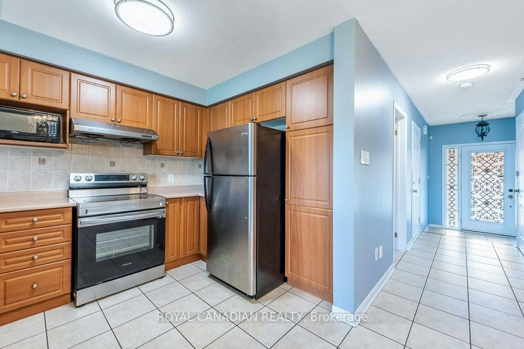 22 Bay Breeze Drive, Brampton, ON, L6R 0M1 - 14