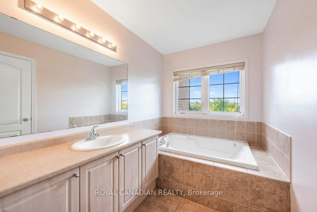 22 Bay Breeze Drive, Brampton, ON, L6R 0M1 - 33
