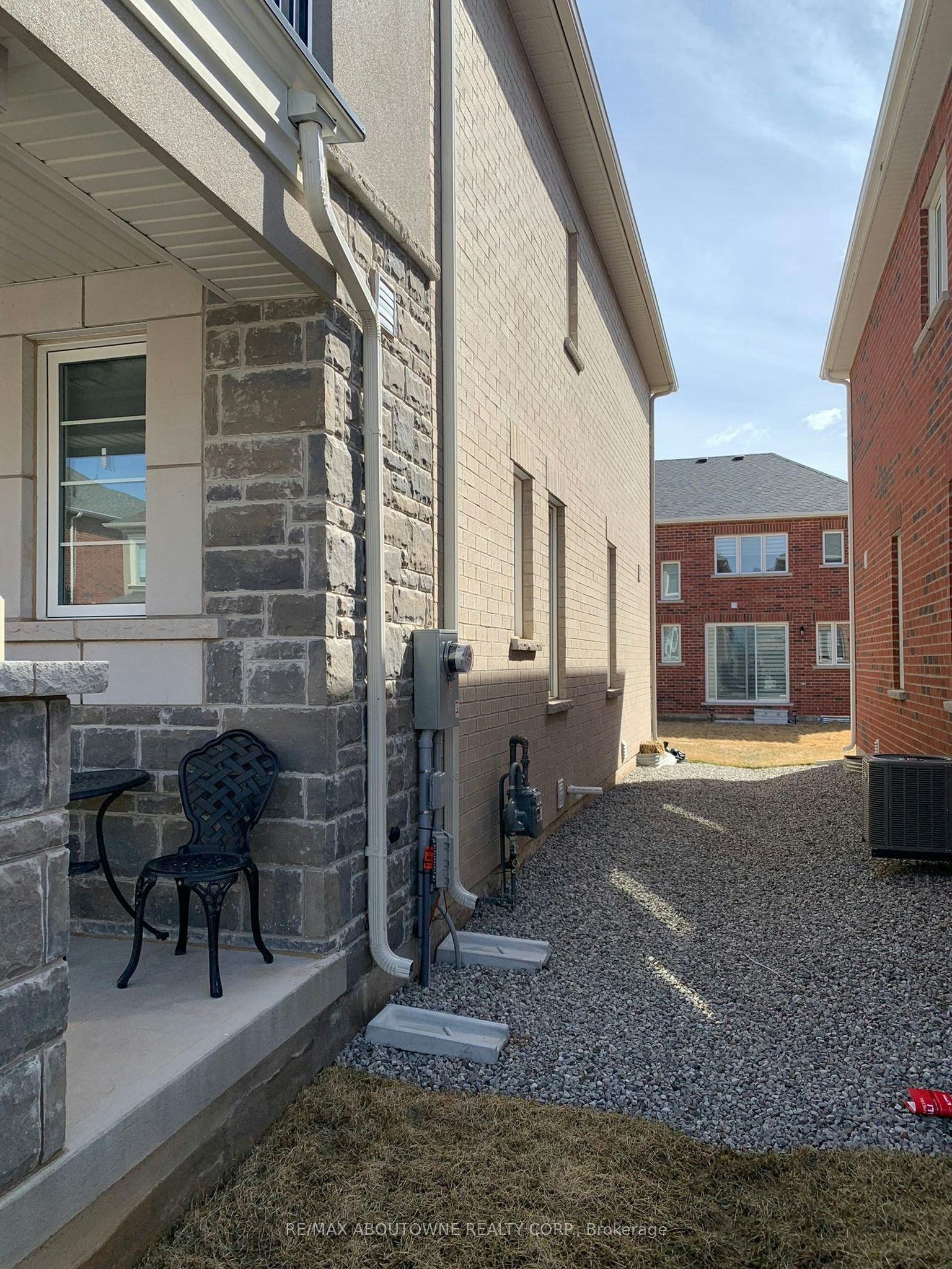 828 Aspen Terrace, Milton, ON, L9E 1S2 - 2