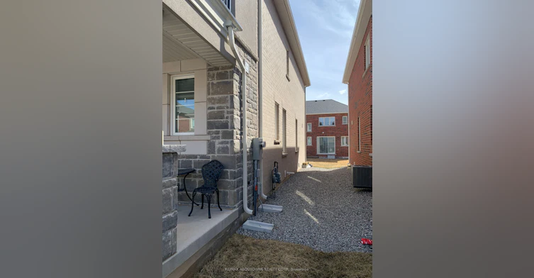 828 Aspen Terrace, Milton, ON, L9E 1S2 - 2