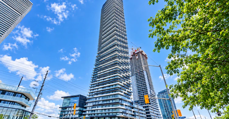7505-448 Burnhamthorpe Road W, Mississauga, ON, L5B 0R4