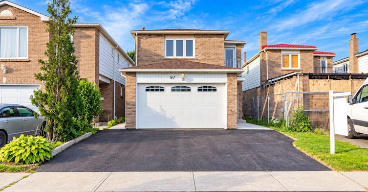 97 Banting Crescent, Brampton, ON, L6Y 2M3 - 2