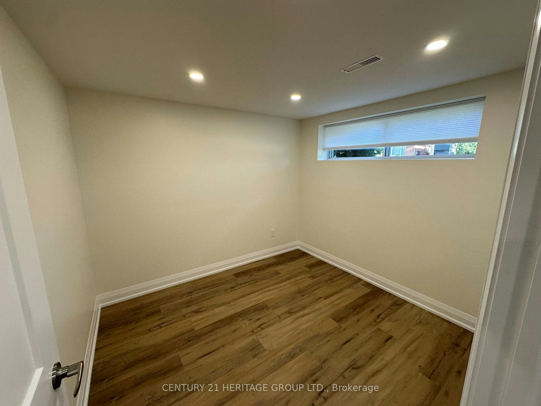 Basement-49 Larstone Avenue, Toronto, ON, M8Z 2N7 - 7