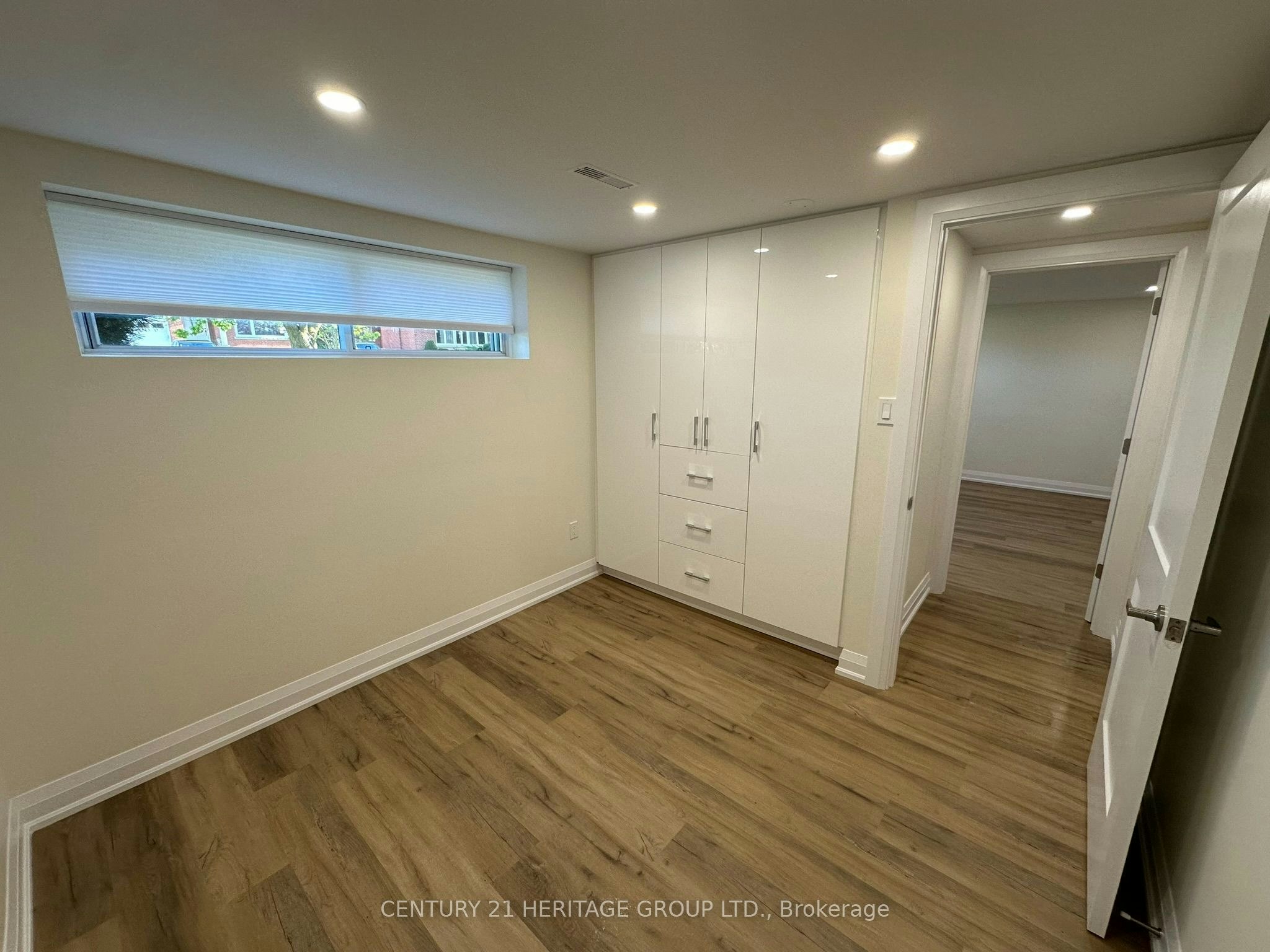 Basement-49 Larstone Avenue, Toronto, ON, M8Z 2N7 - 8