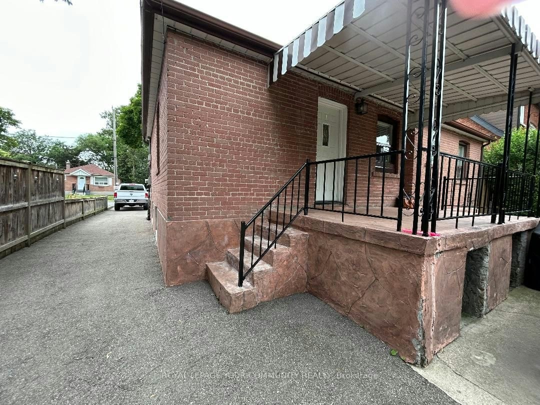 Basement-49 Lockerbie Avenue, Toronto, ON, M9N 3A3 - 9