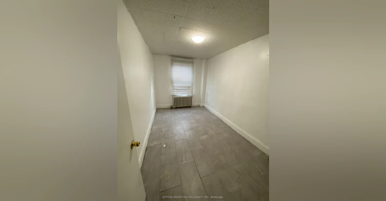 Main Floor-46 Rockcliffe Boulevard, Toronto, ON, M6N 4R5 - 5