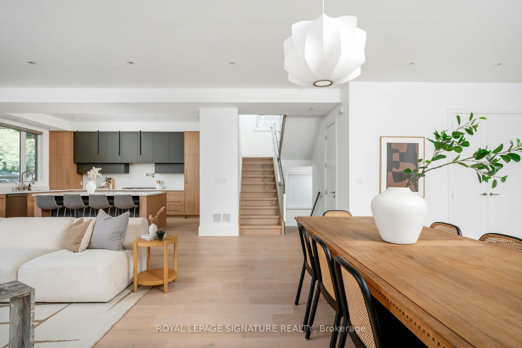34 Edgecroft Road, Toronto, ON, M8Z 2B6 - 12