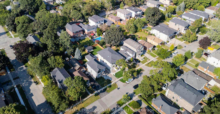 34 Edgecroft Road, Toronto, ON, M8Z 2B6 - 49