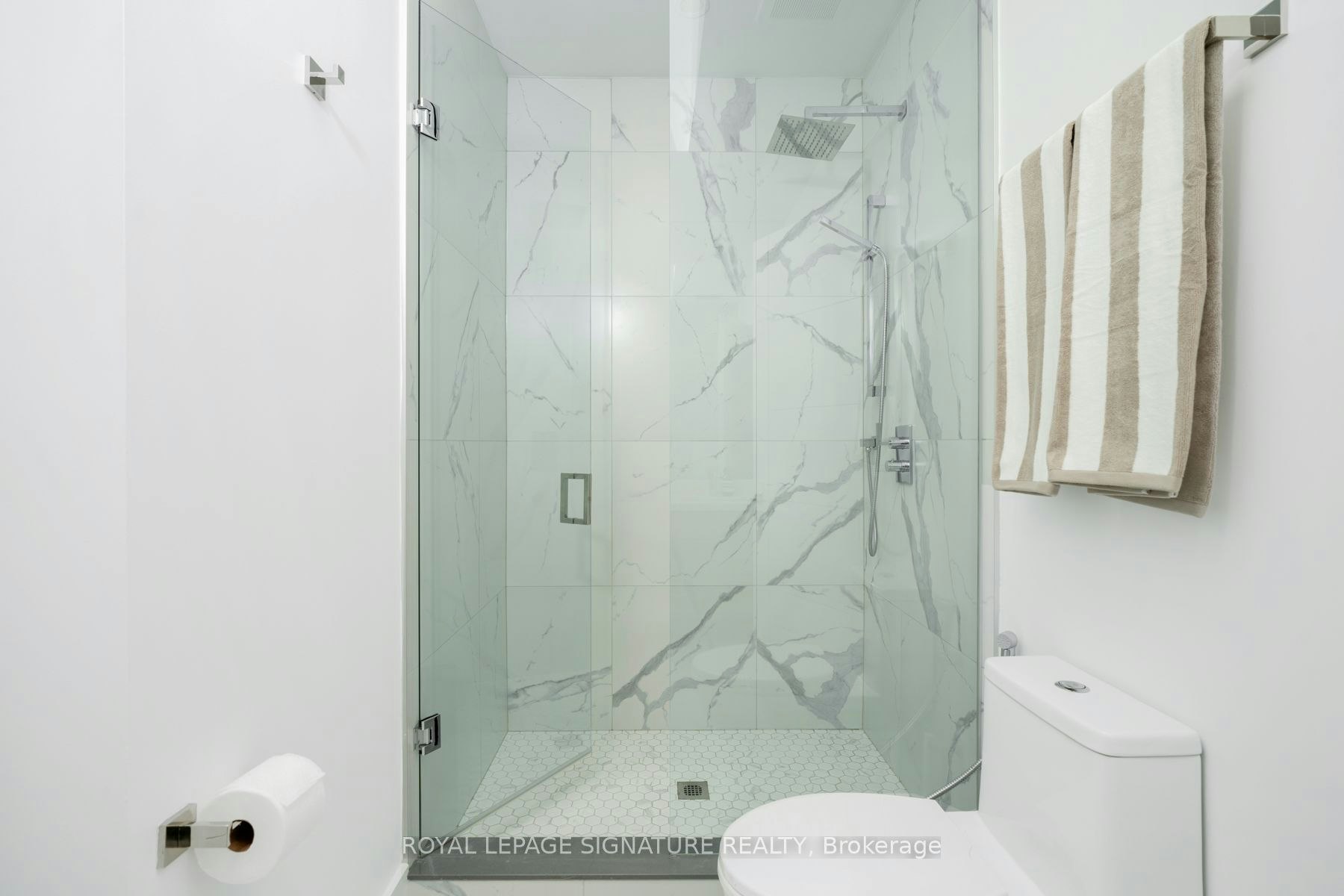 34 Edgecroft Road, Toronto, ON, M8Z 2B6 - 34