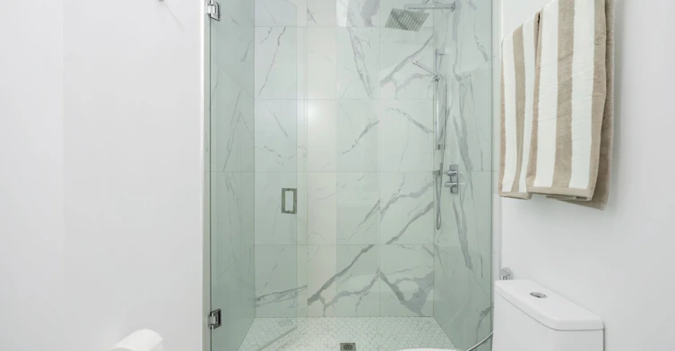 34 Edgecroft Road, Toronto, ON, M8Z 2B6 - 34