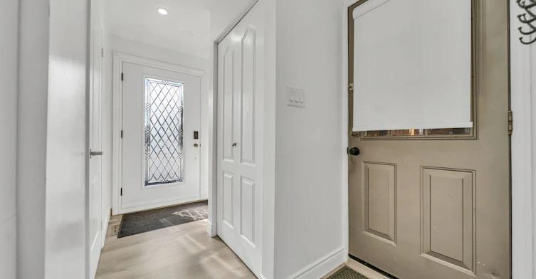 Main-70 Glenmore Crescent, Brampton, ON, L6S 1H8 - 7