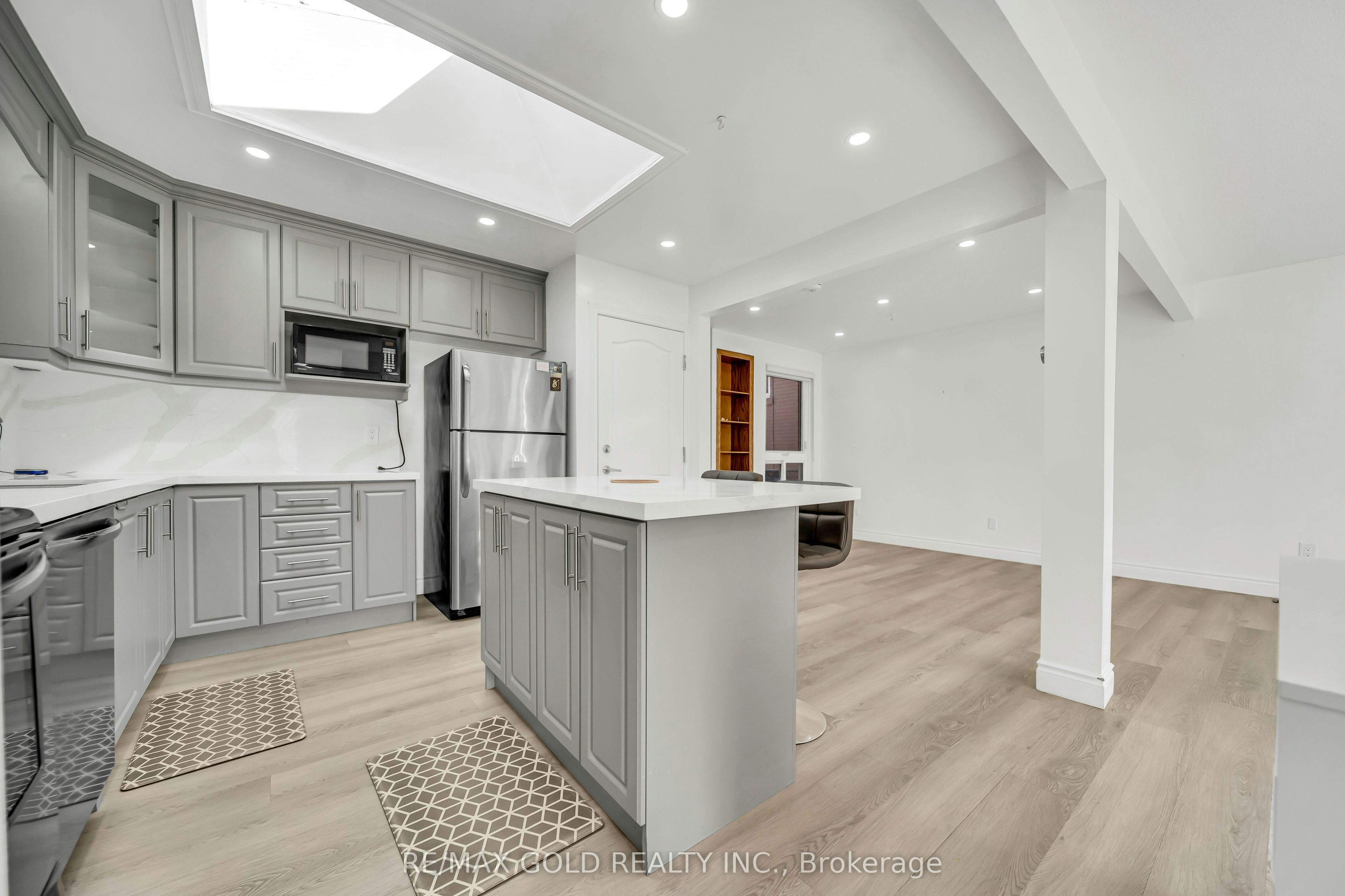 Main-70 Glenmore Crescent, Brampton, ON, L6S 1H8 - 9