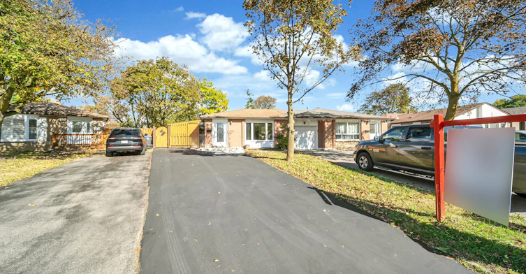 Main-70 Glenmore Crescent, Brampton, ON, L6S 1H8 - 4