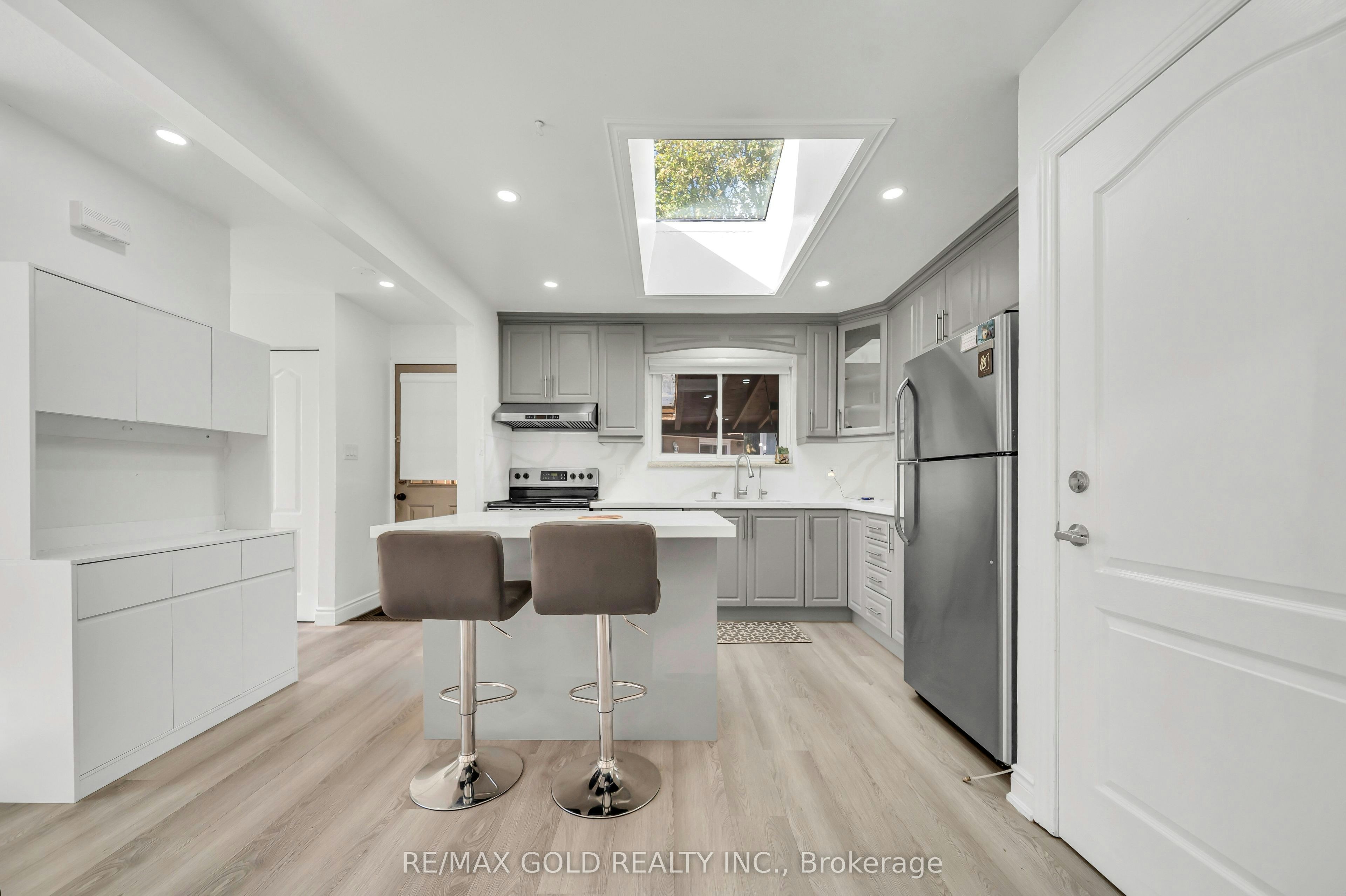 Main-70 Glenmore Crescent, Brampton, ON, L6S 1H8 - 14