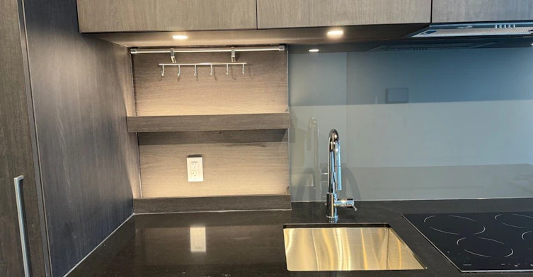 612-28 Ann Street, Mississauga, ON, L5G 0E1 - 8