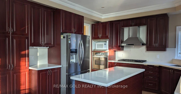 3 Borneo Crescent, Brampton, ON, L6R 3C7 - 3
