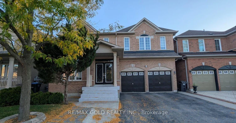 3 Borneo Crescent, Brampton, ON, L6R 3C7