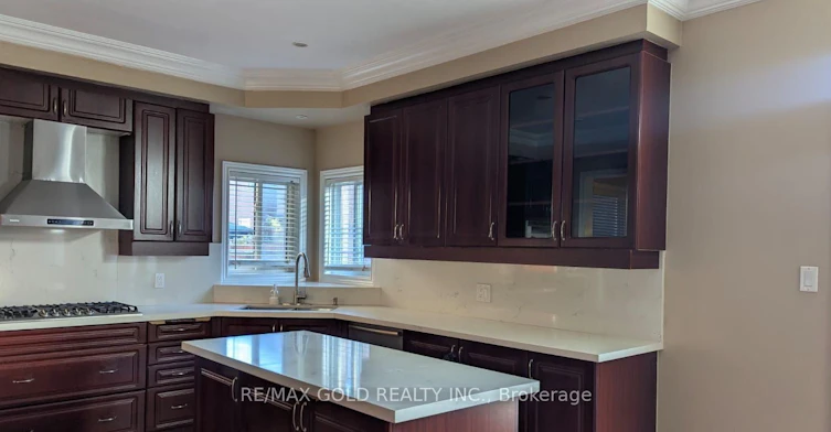 3 Borneo Crescent, Brampton, ON, L6R 3C7 - 4