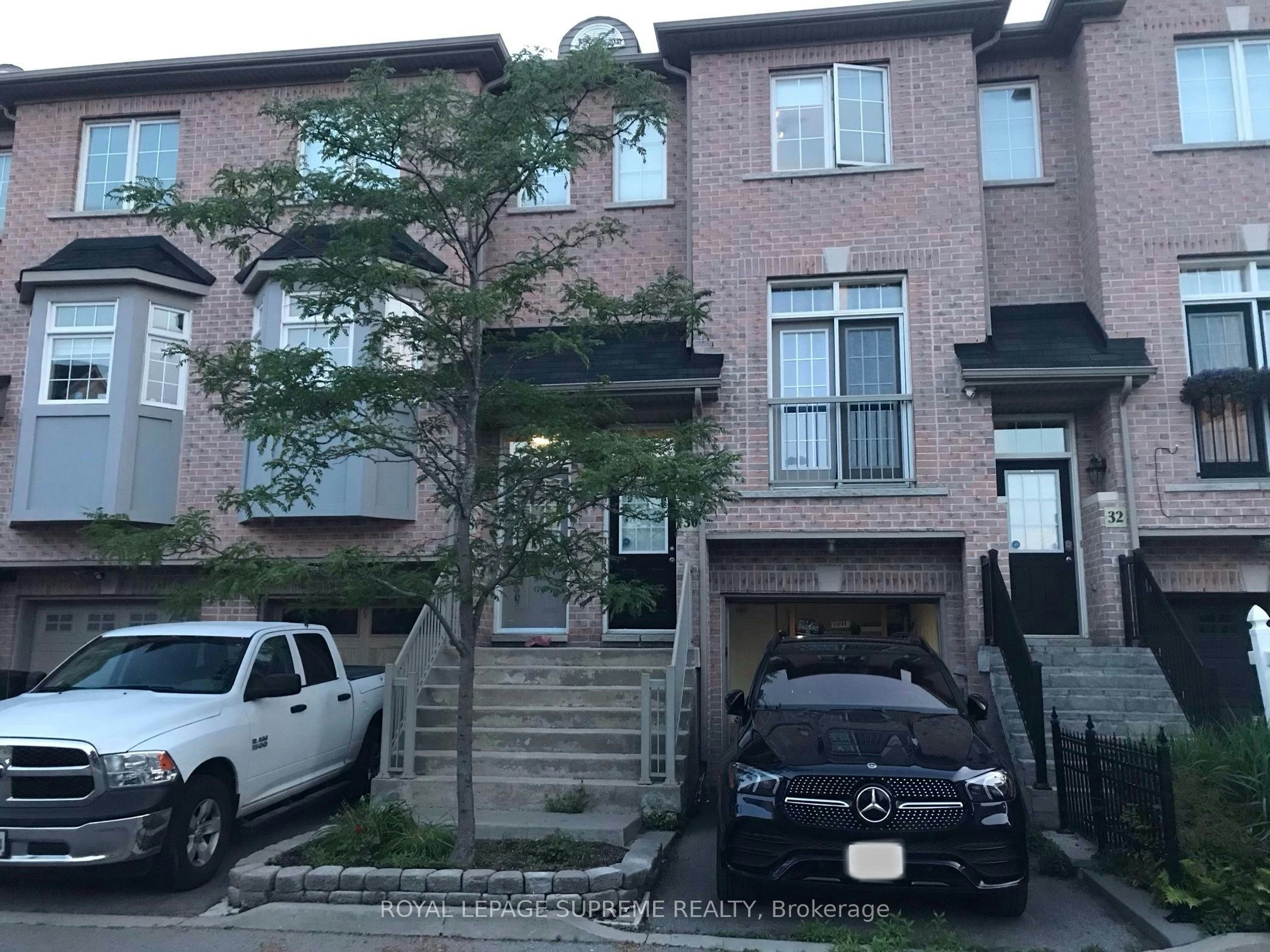 30 Pont Lane, Toronto, ON, M9N 0A7