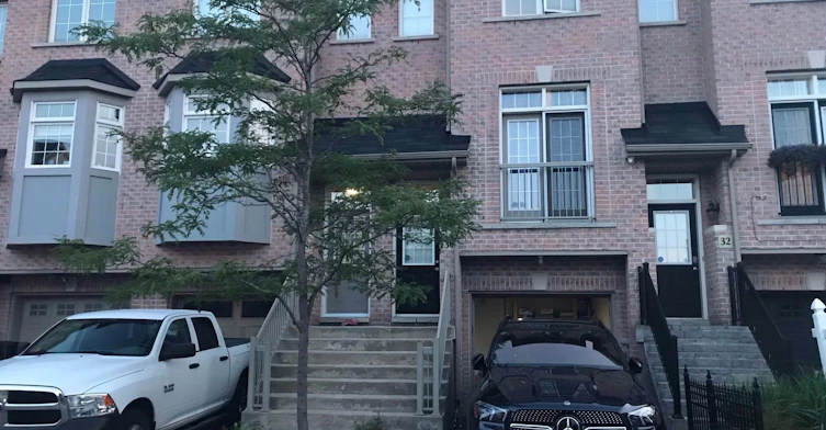 30 Pont Lane, Toronto, ON, M9N 0A7