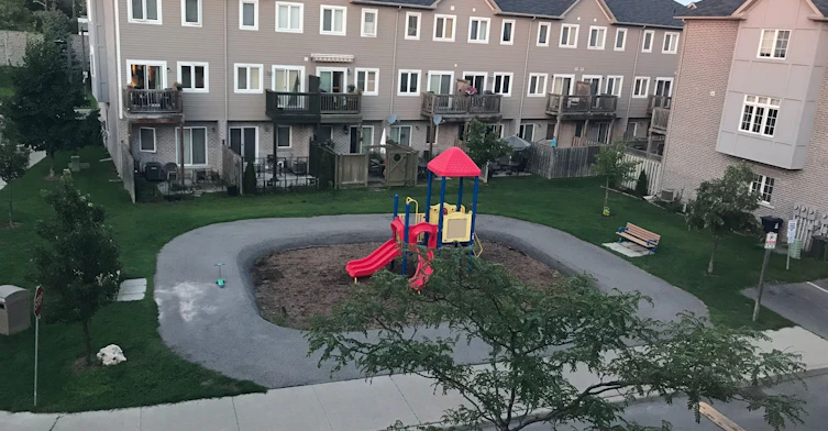 30 Pont Lane, Toronto, ON, M9N 0A7 - 2