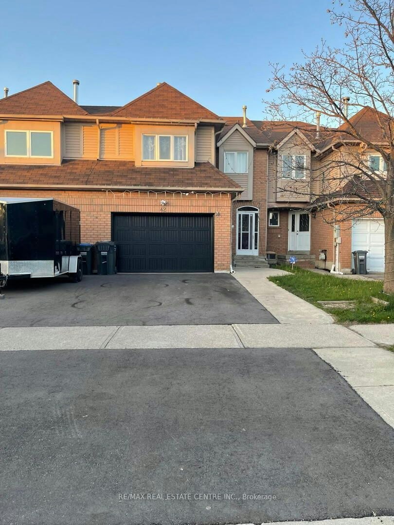 42 Wooliston Crescent, Brampton, ON, L6Y 4J5