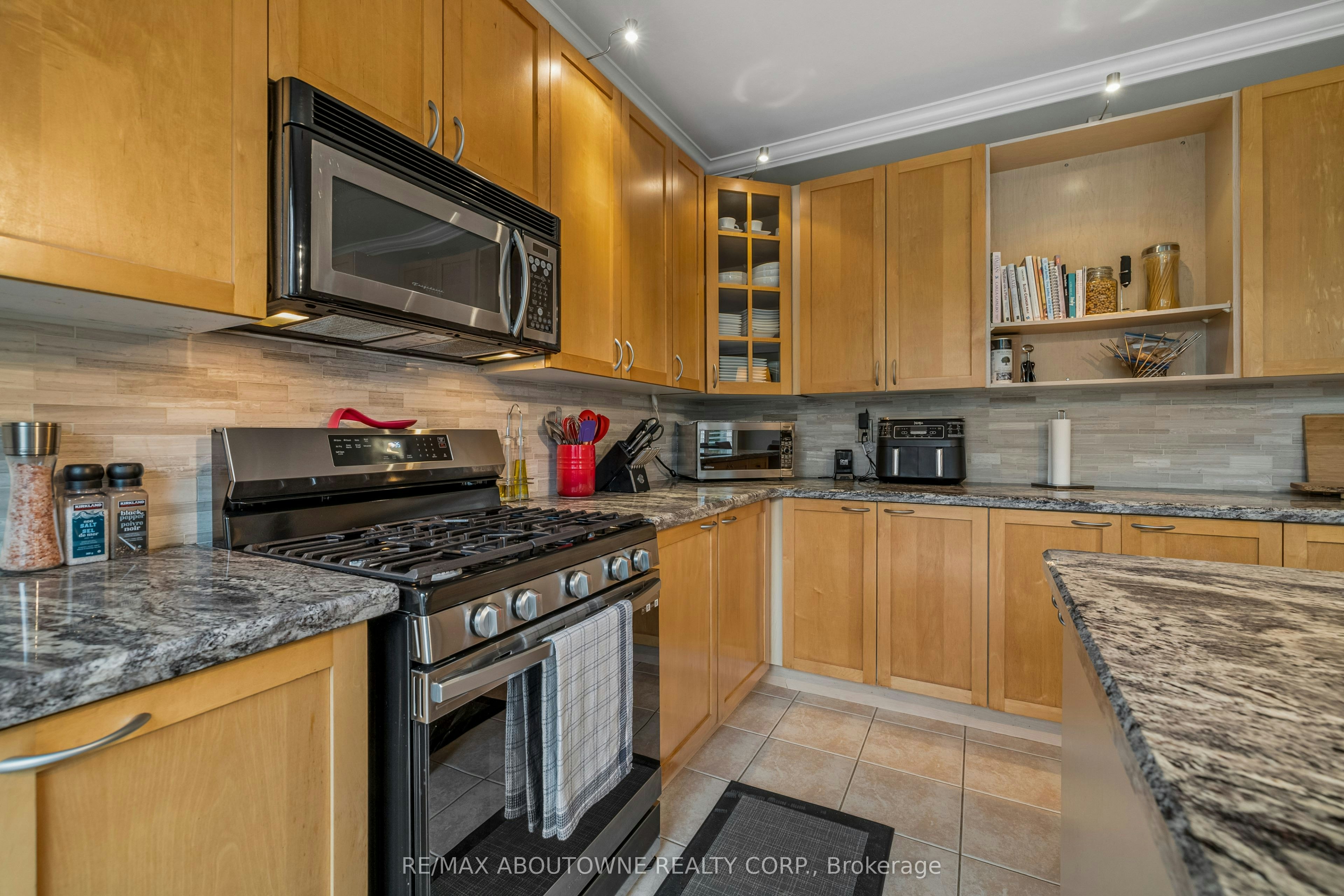 2163 Blackforest Crescent, Oakville, ON, L6M 4T7 - 24