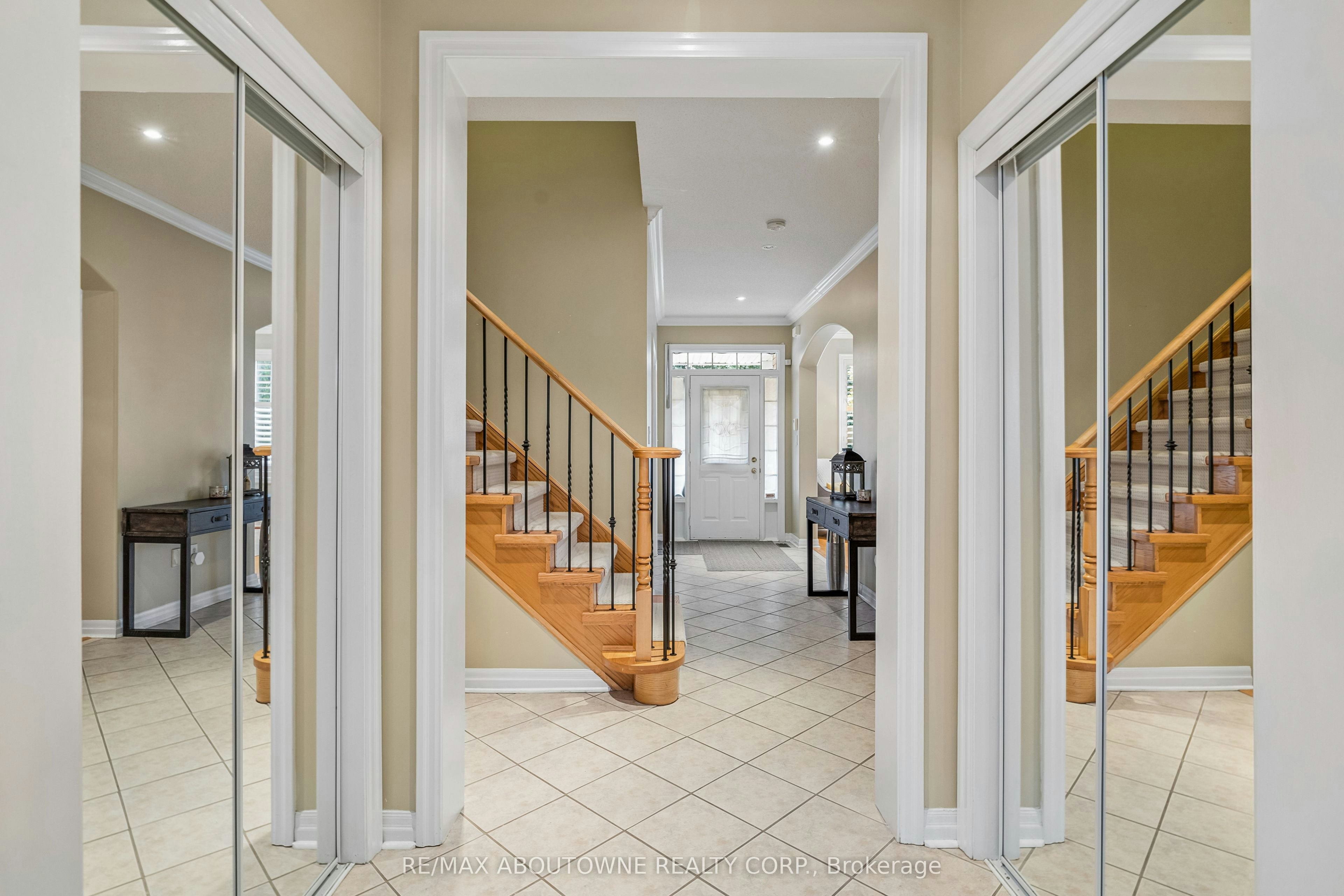 2163 Blackforest Crescent, Oakville, ON, L6M 4T7 - 11