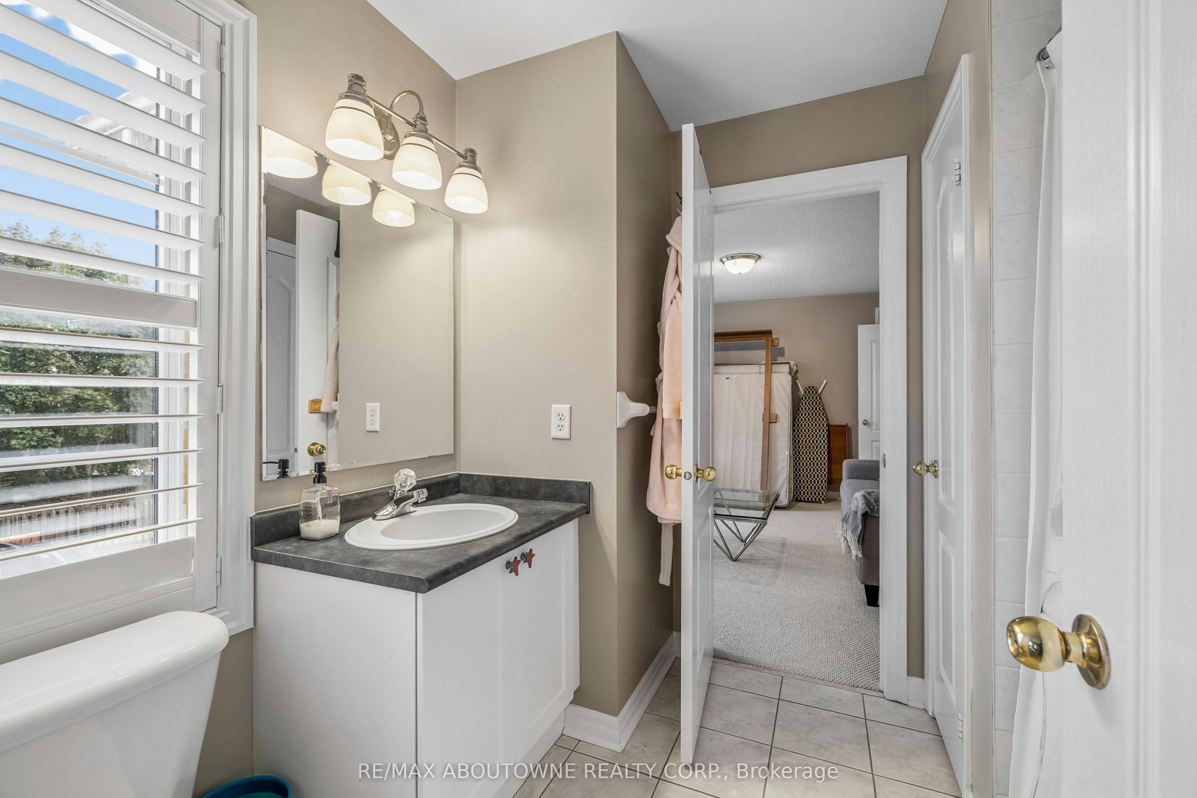 2163 Blackforest Crescent, Oakville, ON, L6M 4T7 - 35
