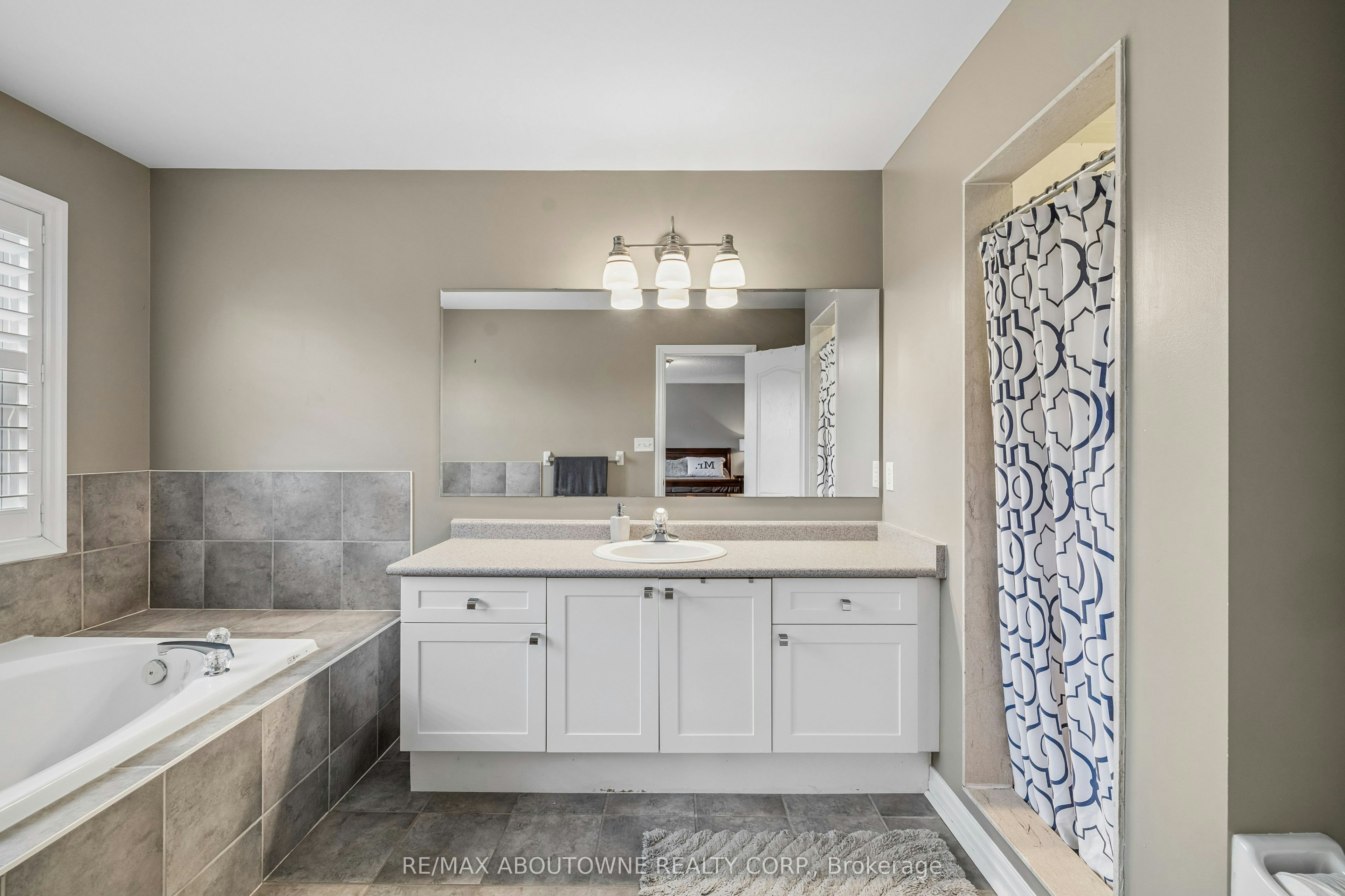 2163 Blackforest Crescent, Oakville, ON, L6M 4T7 - 31