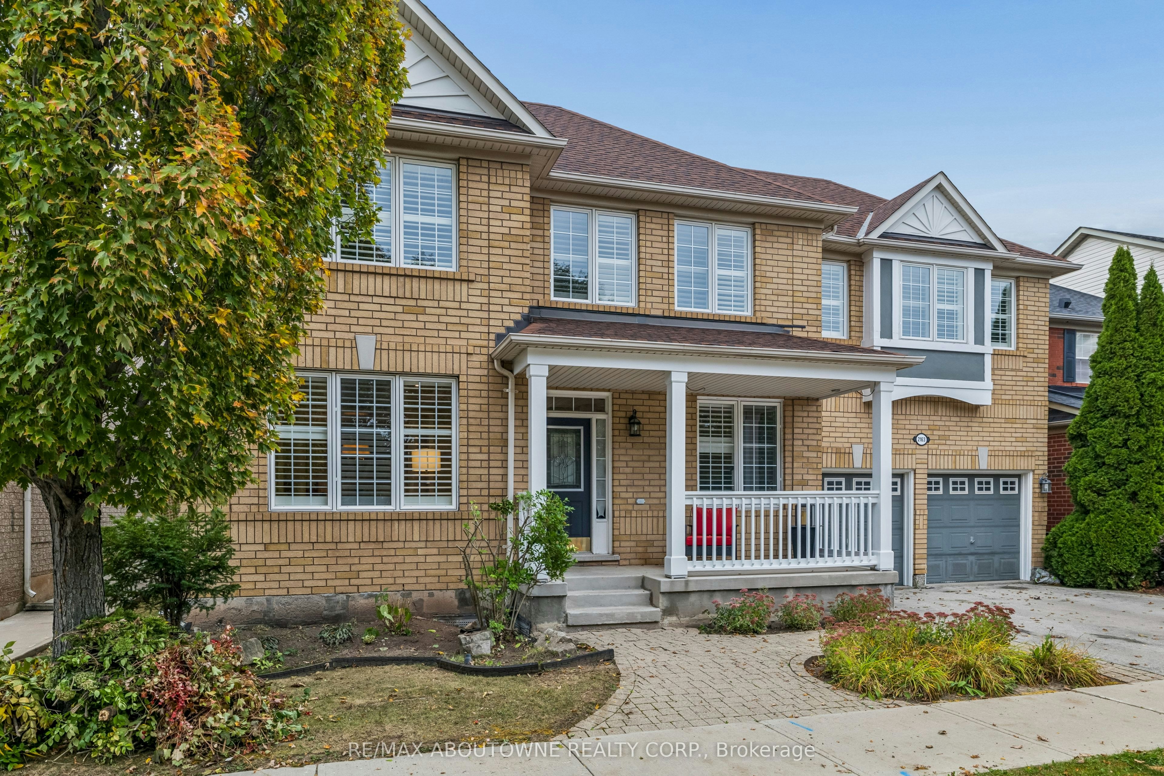2163 Blackforest Crescent, Oakville, ON, L6M 4T7 - 2
