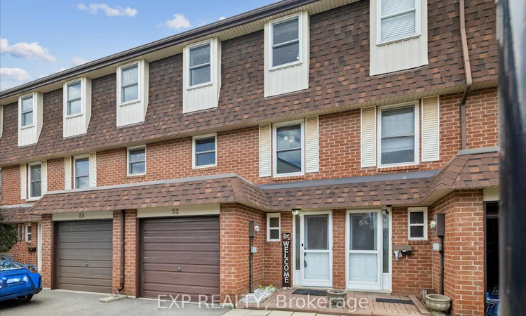 52-371 Bronte Street S