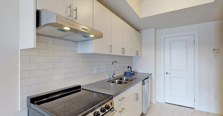 Ground-45 Creekbank Road, Toronto, ON, M6L 1C7 - 9